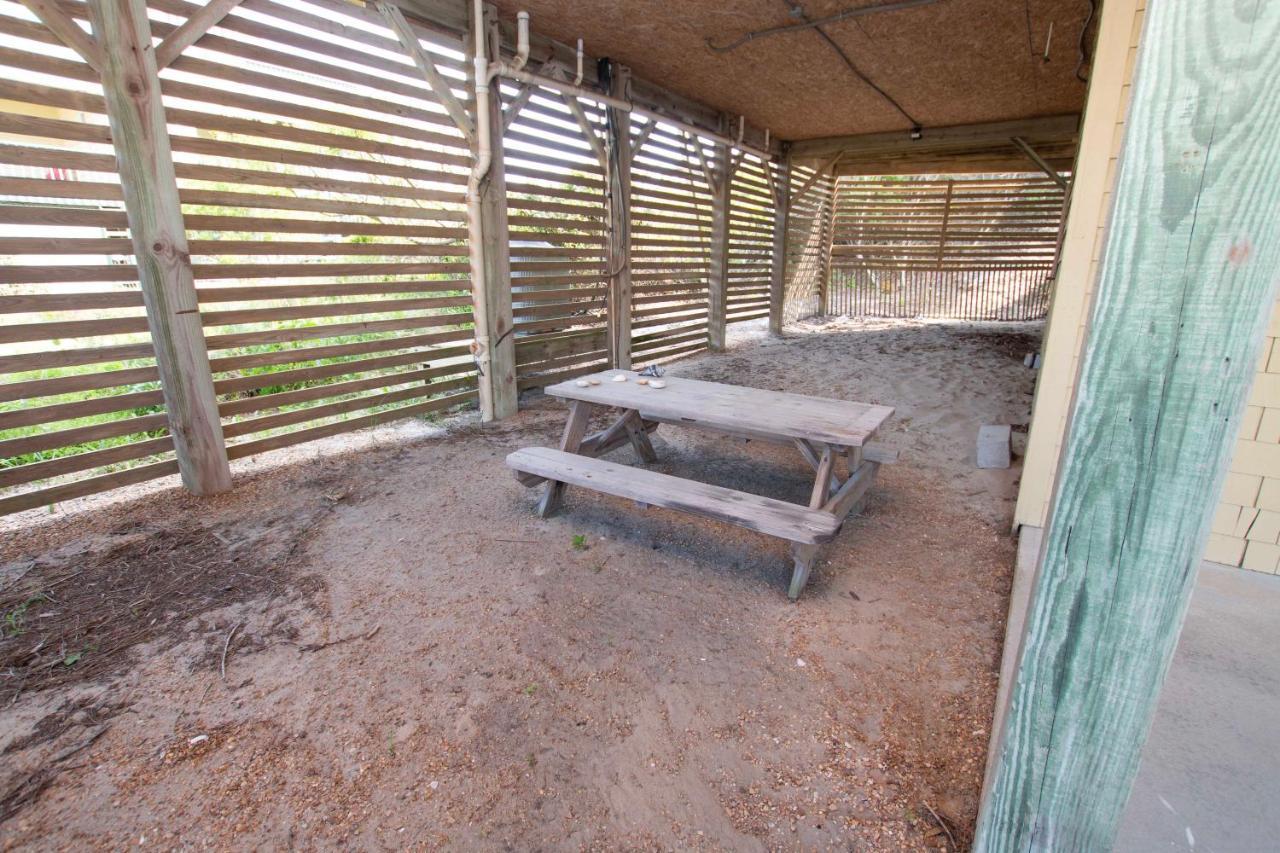 Wl933, Tale Of The Whale- Oceanfront, Private Beach Access, Gas Fireplace, Ocean Views Corolla Exterior photo